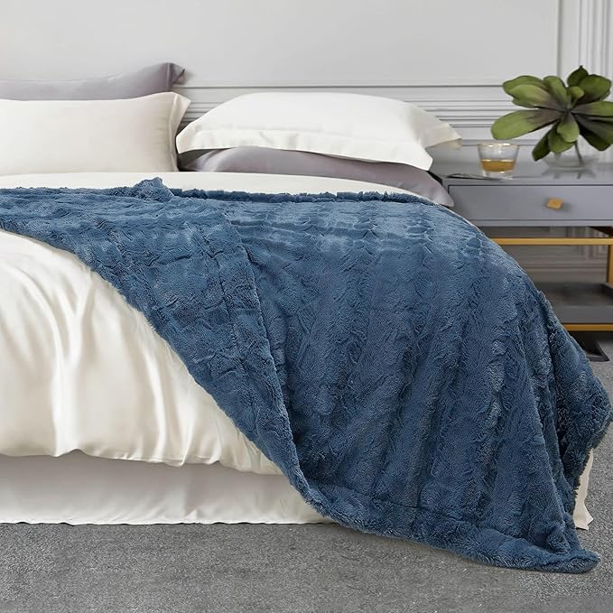 TOONOW Faux Fur Luxury Throw Blanket,Double Side Soft Fluffy Shaggy Fuzzy Blanket for Couch Sofa Bed (Navy, Throw)