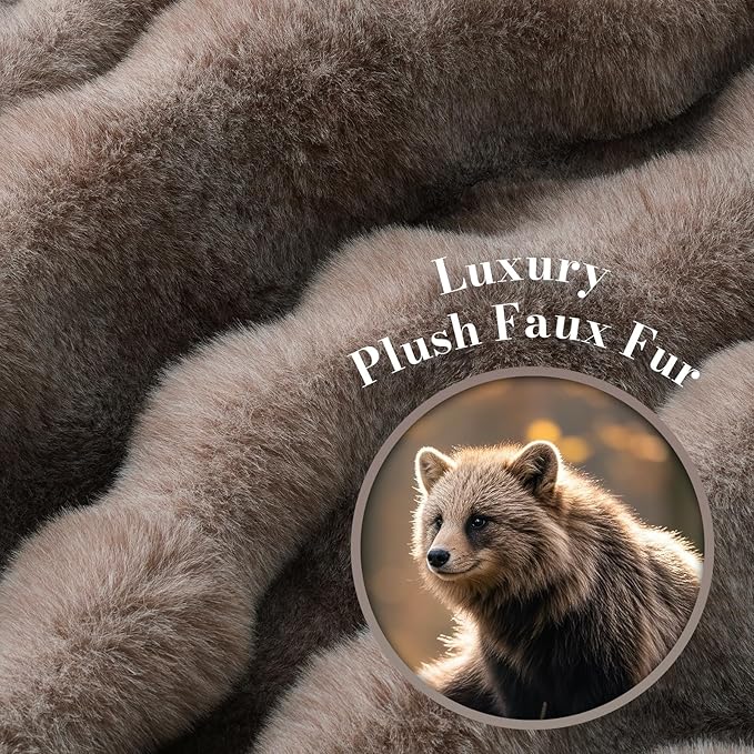 Amélie Home Faux Fur Throw Blanket, Ultra Soft Fuzzy Plush Bubble Blanket for Couch, Bed & Living Room, 60"x80", Cationic Bear Brown