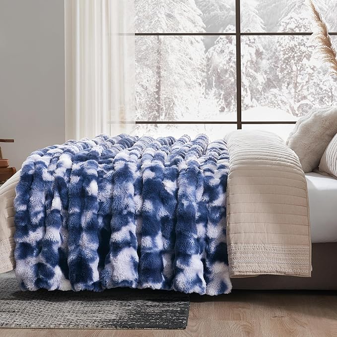 Amélie Home Faux Fur Throw Blanket, Ultra Soft Fuzzy Plush Bubble Blanket for Couch, Bed & Living Room, 60"x80", Tie-dye Blue