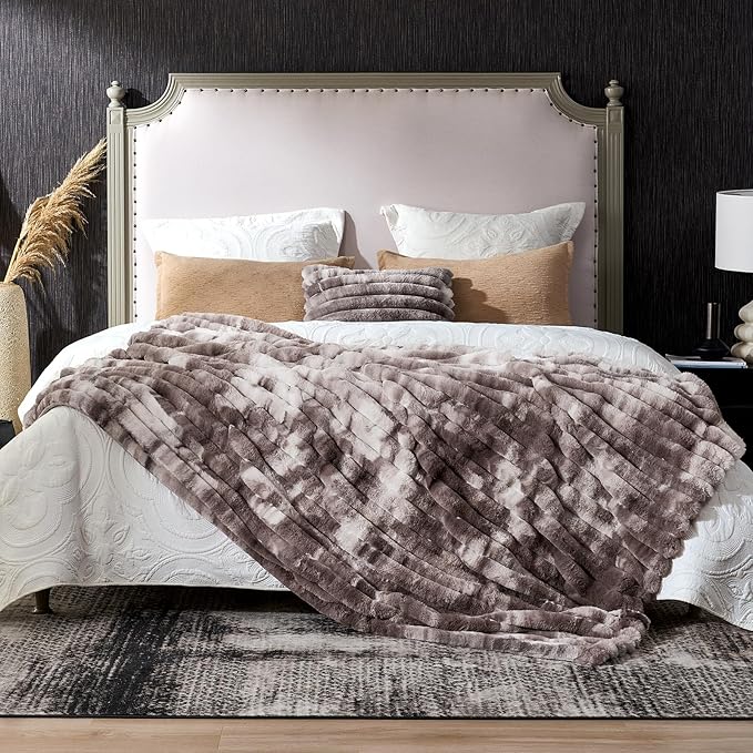 Cozy Bliss Faux Fur Throw Blanket for Couch, Cozy Warm Plush Striped Blanket for Sofa Bedroom Living Room, 60 * 80 Inches Tie-dye Grey