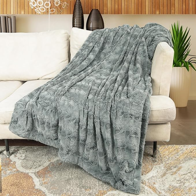 TOONOW Faux Fur Luxury Throw Blanket,Double Side Soft Fluffy Shaggy Fuzzy Blanket for Couch Sofa Bed (Glacier Gray, Throw)