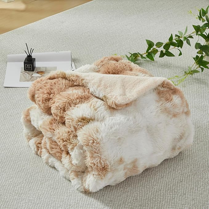 Faux Fur Throw Blanket for Couch Cozy Fuzzy Soft Plush Thick Fluffy Fleece Bubble Blanket for Sofa Bedroom Living Room, 63x79 Inches Caramel